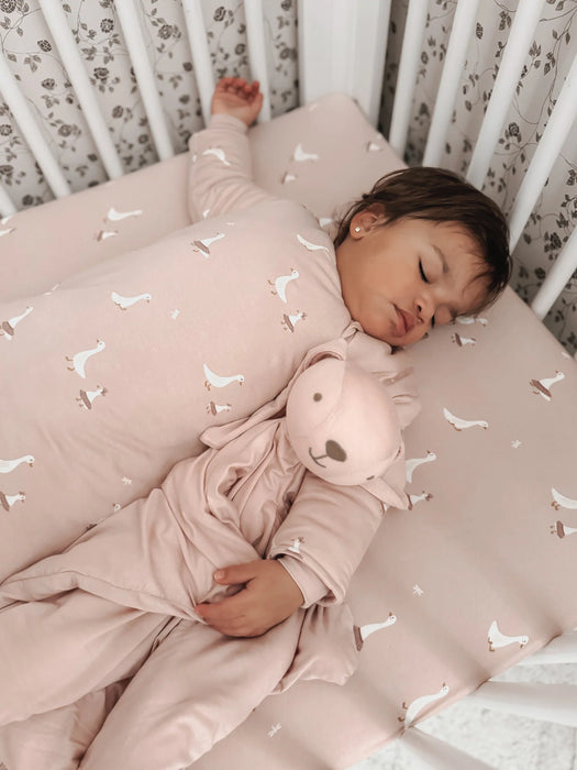 Gunamuna Tutu Goose Crib Sheet Pink