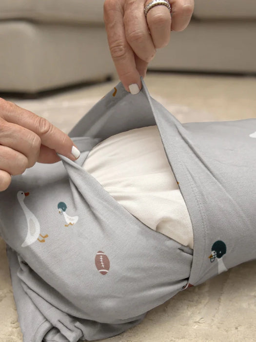 Gunamuna Football Goose Nap Mat