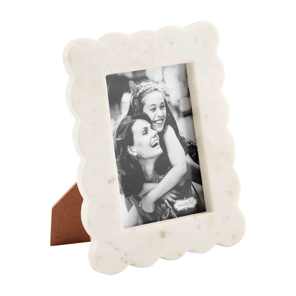 Mud Pie Scalloped Marble Frame 4x6