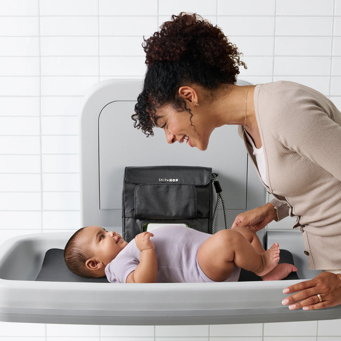 Skip Hop Clean Slate Changing Station Black