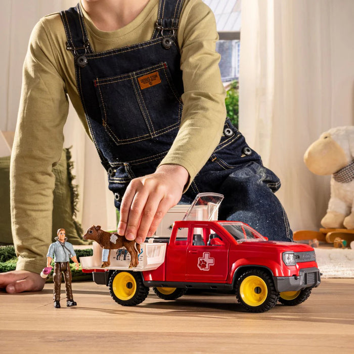 Farm World Veterinarian Pick up at the Farm