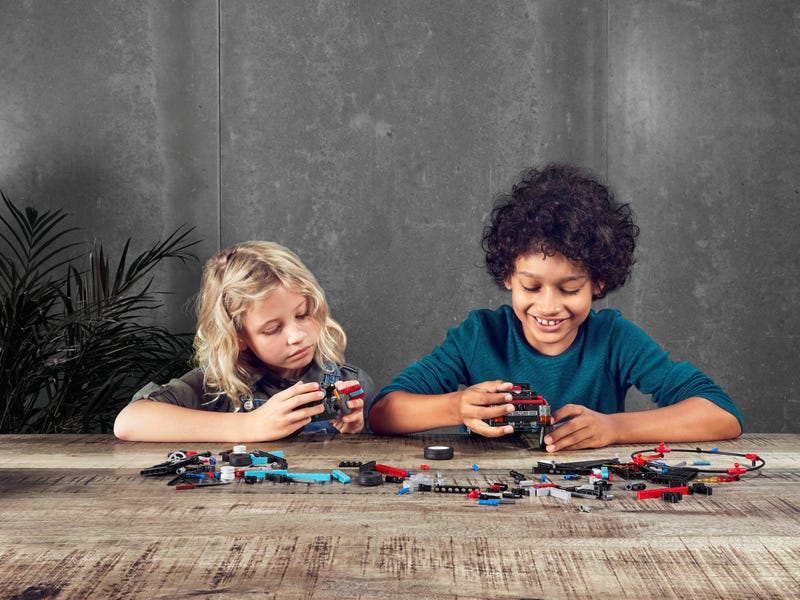 Lego Technic Stunt Show Truck & Bike