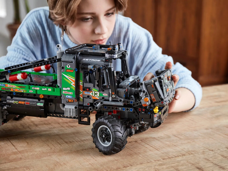 Lego Technic 4x4 Mercedes-Benz Zetros Trial Truck